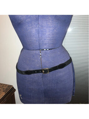 Women's Emmanuel Black Elastic Belt with Gold Buckle medium leather tip